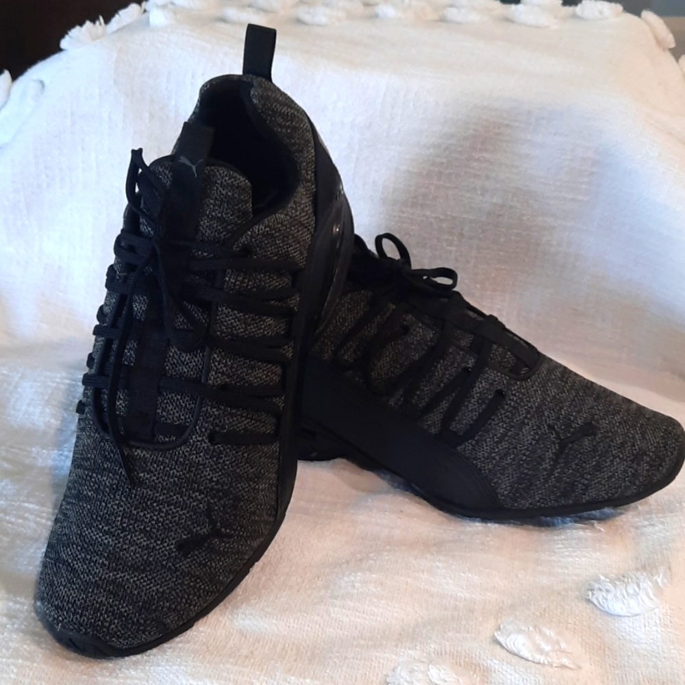 Puma sneakers men's size 13. Sharp gray/black color.